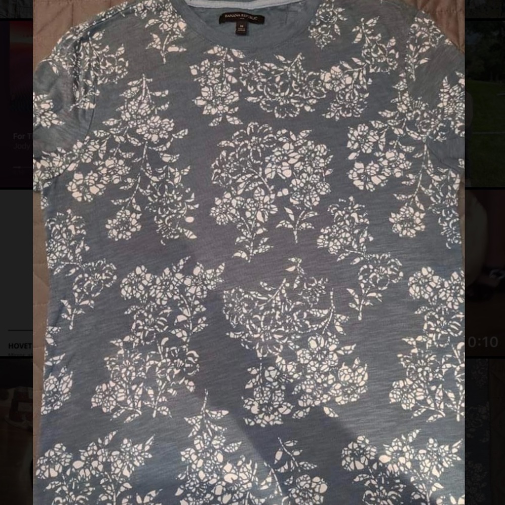 Banana Republic Men’s Tee